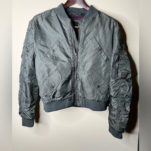 Women’s Dark Olive Green SUPERDRY bomber Jacket. Full Zip. Exterior Pockets. 6
